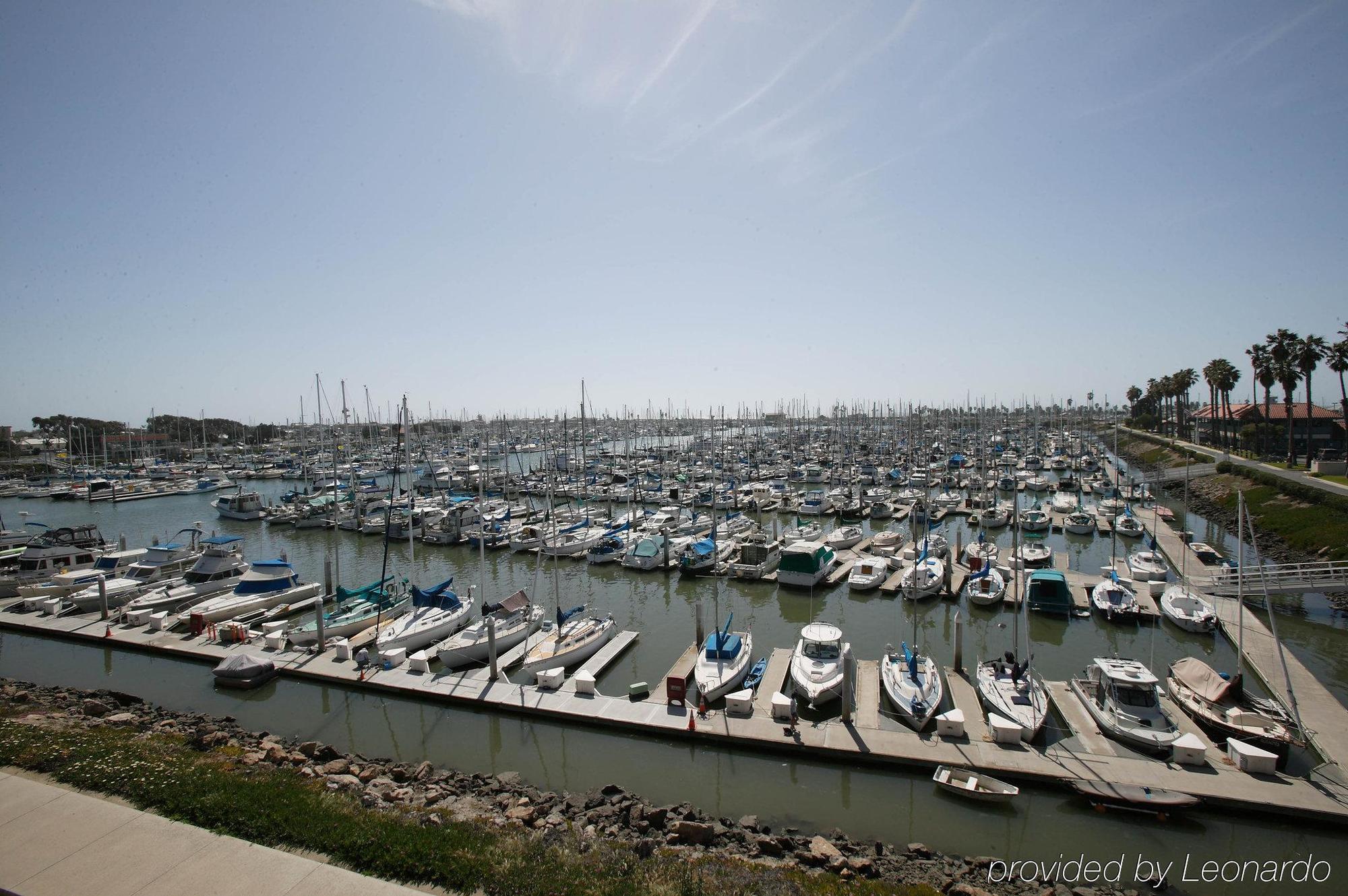 Holiday Inn Express Hotel & Suites Ventura Harbor By Ihg Exterior foto